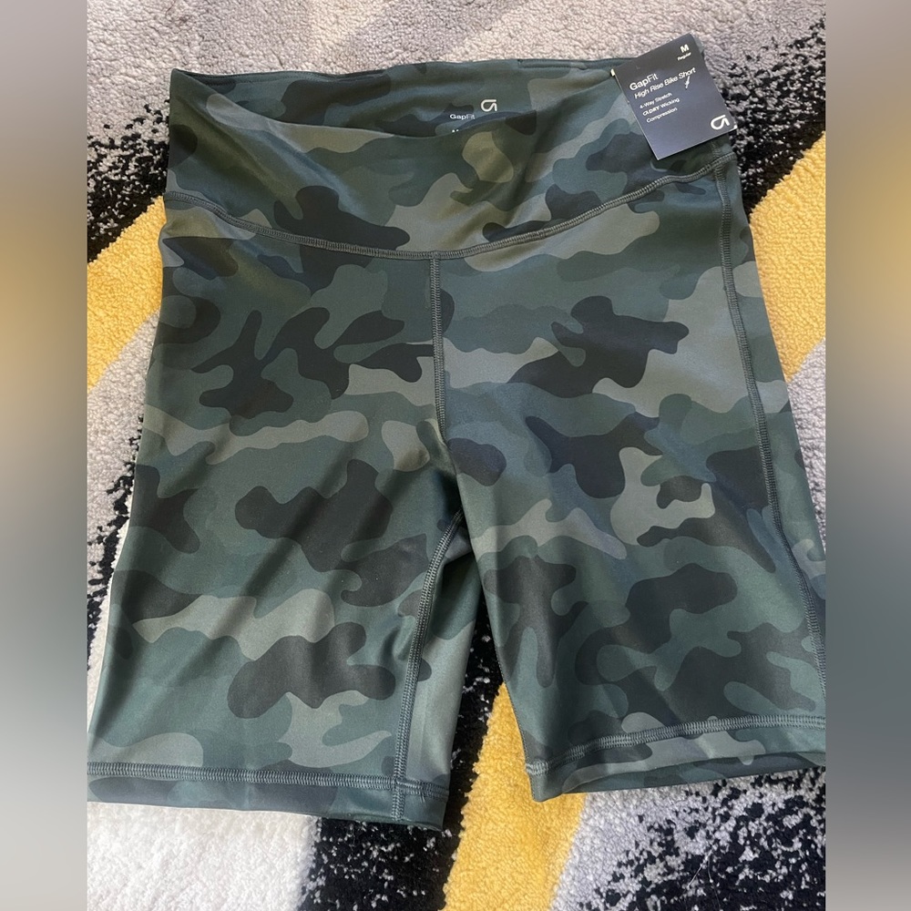 Gap Bike short size M regular Military style short women
